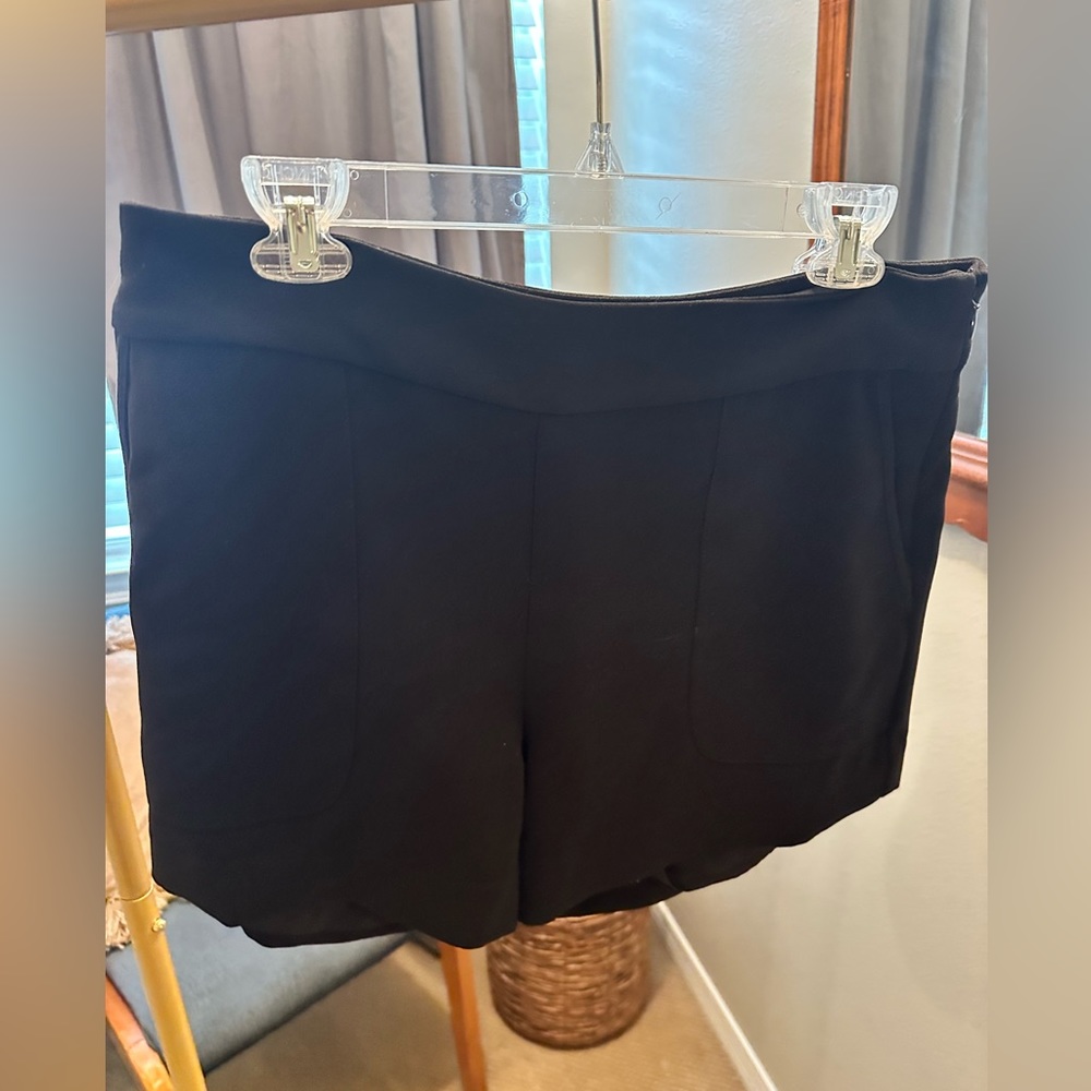 Marie Oliver Dress Shorts Size 8